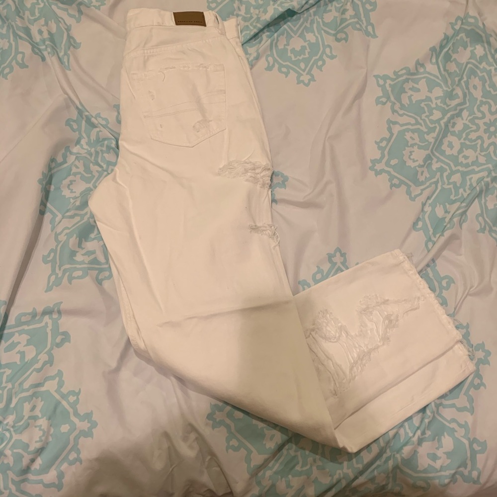 American Eagle Mom Jean - Picture 7 of 16